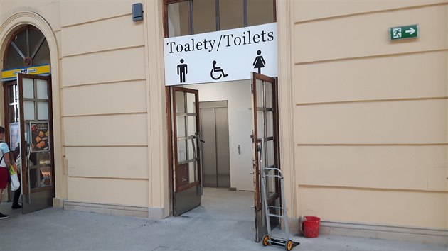 Nové toalety se na Masarykově nádraží otevírají dnes.