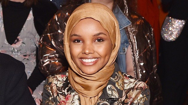 Muslimsk modelka Halima Adenov jako prvn astnice v Miss Minnesota USA soutila v hidbu.