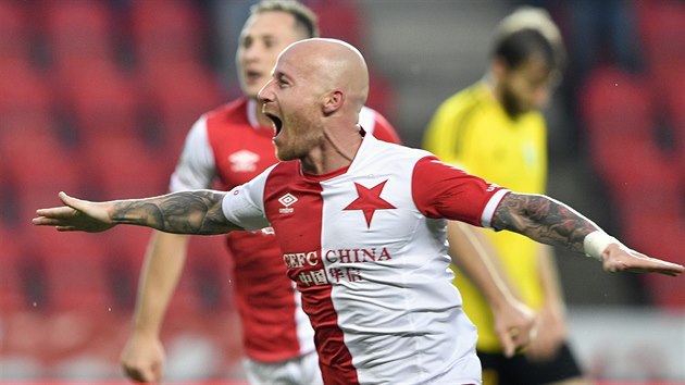 Slvista Miroslav Stoch slav gl proti Karvin.