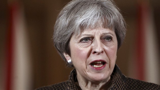 Britsk premirka Theresa Mayov v sobotu v Downing Street vysvtlila, pro se...