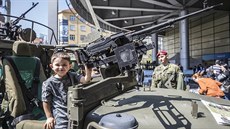 Army Day eské armády u praského obchodního centra na Floe (18.4.2018)