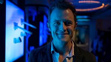 Adam Erdossy ze skupiny Blue Man Group