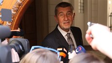 Andrej Babi ped jednáním pedsednictva a výboru hnutí ANO (12. dubna 2018)