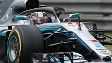 Lewis Hamilton bhem kvalifikace na Velkou cenu íny