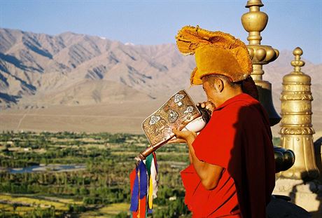 V Tibetu a Bhtnu se mete setkat s lidmi, kte po stalet koovali v...