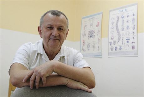 Dvacet let u pracuje Petr Juda v soukromém zdravotnickém zaízení v Mostitích...