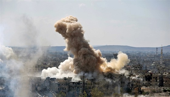 Syrská armáda útočí na čtvrti ovládané Islámským státem na jihu Damašku (24....