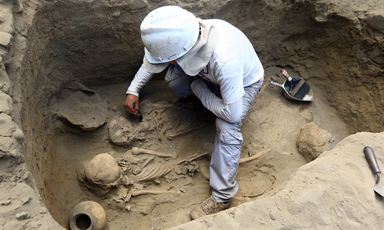 Vykopávky u peruánského msta Huanchaco, kde archeologové nali patrn nejvtí...