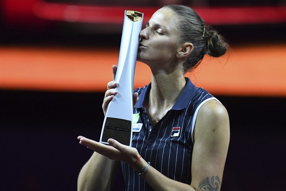 Karolína Plíková zvítzila na turnaji ve Stuttgartu.