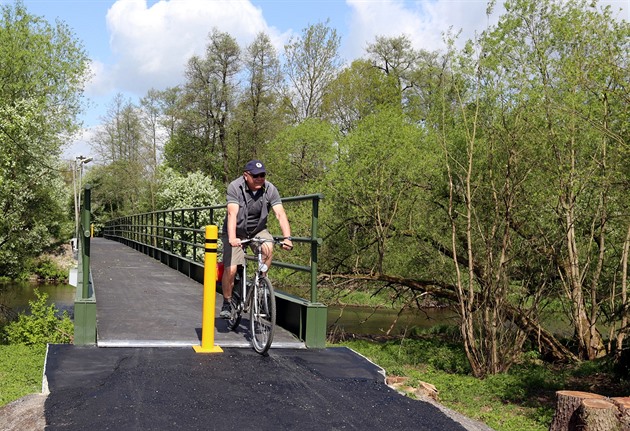 Opravená lávka pro cyklisty v Mostov na cyklostezce Cheb - Karlovy Vary.