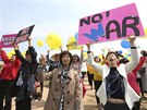 Demonstrace za mír na Korejském poloostrov v jihokorejském Padu (26. dubna...