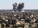 Syrská armáda útoí na tvrti ovládané Islámským státem na jihu Damaku (24....