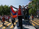 V centru Jerevanu se znovu sely tisíce demonstrant. Zablokovaly centrum...