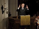 Bývalý guvernér Floridy Jeb Bush bhem projevu na pohbu své matky, bývalé...