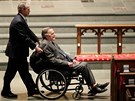Bývalý prezident USA Gerge Bush starí se svým synem, takté bývalým...