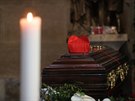 V katedrle sv. Vta ukldali rakev s ostatky kardinla Josefa Berana do nov...
