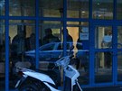 Policist� zadr�eli skupinu cizinc�, podez�el�ch z napaden� ��n�ka. (23. dubna...