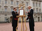 Oficiální oznámení o narození syna prince Williama a vévodkyn Kate ped...