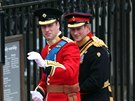 enich princ William a jeho svdek princ Harry (Londýn, 29. dubna 2011)