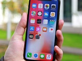 iPhone X je dosud nejdraím smartphonem od Applu. Letos dostane hned dva...