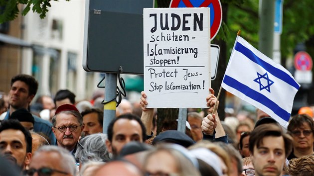 Demonstrace proti antisemitismu v Berln (25. dubna 2018)
