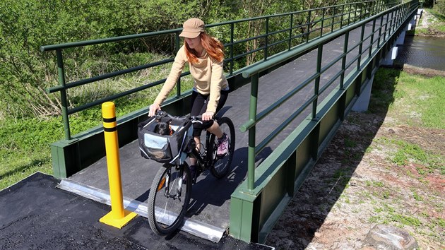 Opraven lvka pro cyklisty v Mostov na cyklostezce Cheb - Karlovy Vary.