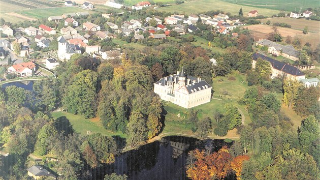 Z�mek Radu� - perla zasazen� do Opavska