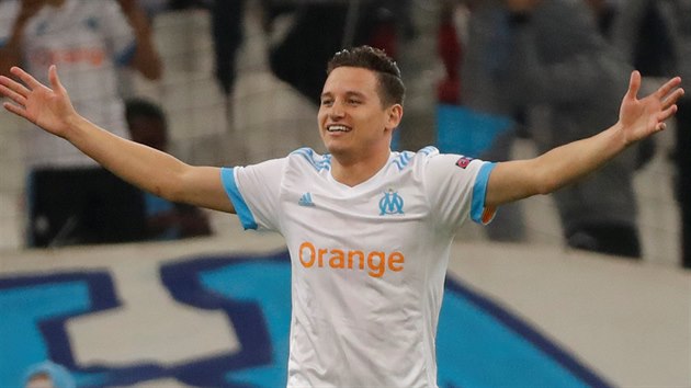 Florian Thauvin z Marseille se raduje z gólu v úvodním semifinále Evropské ligy proti Salcburku.