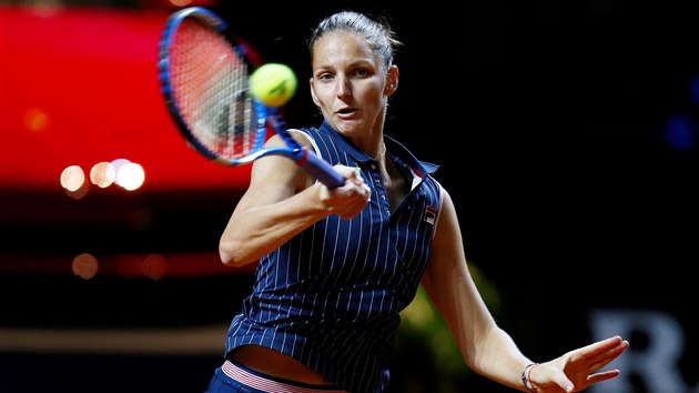 esk tenistka Karolna Plkov ve finle turnaje ve Stuttgartu.