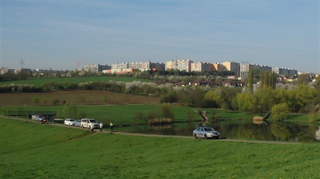 Mu se utopil pi plavn v rybnce v Prokopskm parku. (20.4.2018)