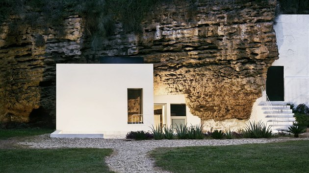 Moderní jeskyně leží jen patnáct minut jízdy autem od andaluské Córdoby.