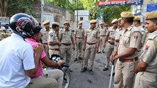 Indický guru Ásaram Bapu dostal za znásilnní 16leté dívky doivotí (25. dubna...