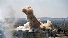 Syrská armáda útočí na čtvrti ovládané Islámským státem na jihu Damašku (24....