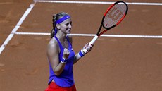 Tenistka Petra Kvitová slaví zisk prvního bodu v semifinále Fed Cupu proti...
