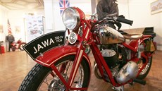 První motocykl s motorem vlastní konstrukce Jawa 350 SV se vyrábl od roku 1934.