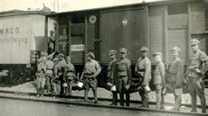 Legionáři se po železnici probíjeli do Vladivostoku, výuka ve škole pro...