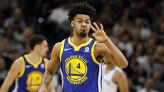 Quinn Cook z Golden State p�ipravil lah�dkovou trefu.