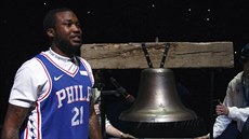 Rapper Meek Mill opoutí vzení a letí na basketbal.