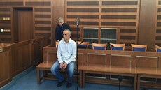 Piotr Jarosiski v pípadu "gangu navrtáva" u Krajského soudu v Hradci...