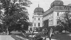 Dobová pohlednice Poprvé na zámek v Lánech Masaryk zavítal pesn ped 98 lety...