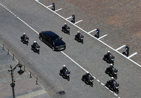 Vladimir Putin, kter se stal potvrt ruskm prezidentem, pijel na inauguraci...