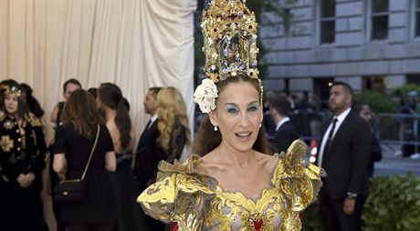 Sarah Jessica Parkerov na Met Gala (New York, 7. kvtna 2018)