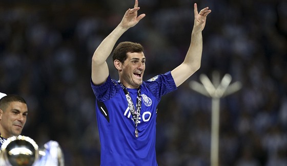 Iker Casillas a jeho radost poté, co s FC Porto získal portugalský titul.