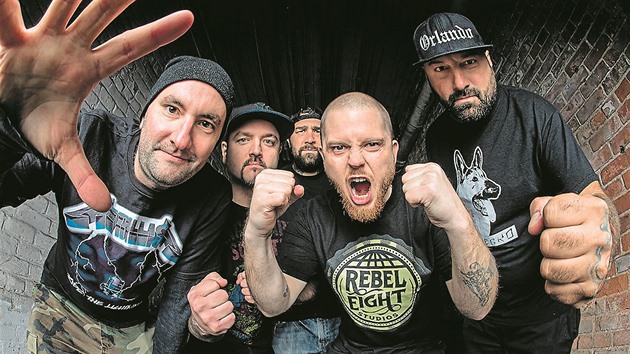 Pozor, jedna ze skladeb Hatebreed se jmenuje Destroy Everything!