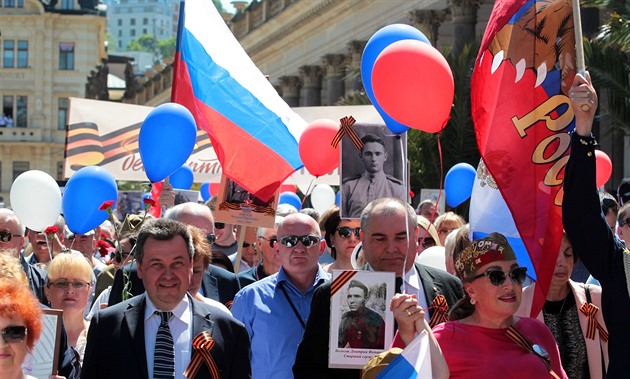 Aktivisté ve Varech protestovali proti ruskému pochodu. (8. 5. 2018)