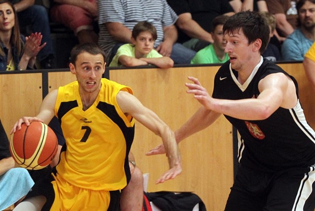 Na mládí vsadili v první lize basketbalistů v Jihlavě i Pelhřimově