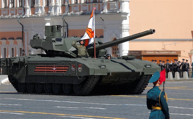 Nejen na přehlídky? Rusko opatrně nasadilo „zázračné“ tanky Armata