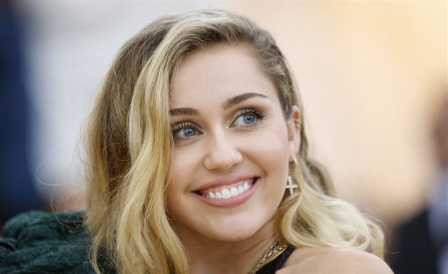 OBRAZEM: Celebrity odhalily svůj první sexuální zážitek