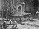 Nmecký stíha tank Hetzer zniený povstalci 8. kvtna 1945 na Staromstském...