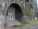 Marinskou sklou ml vst podle plnu nacist velk tunel